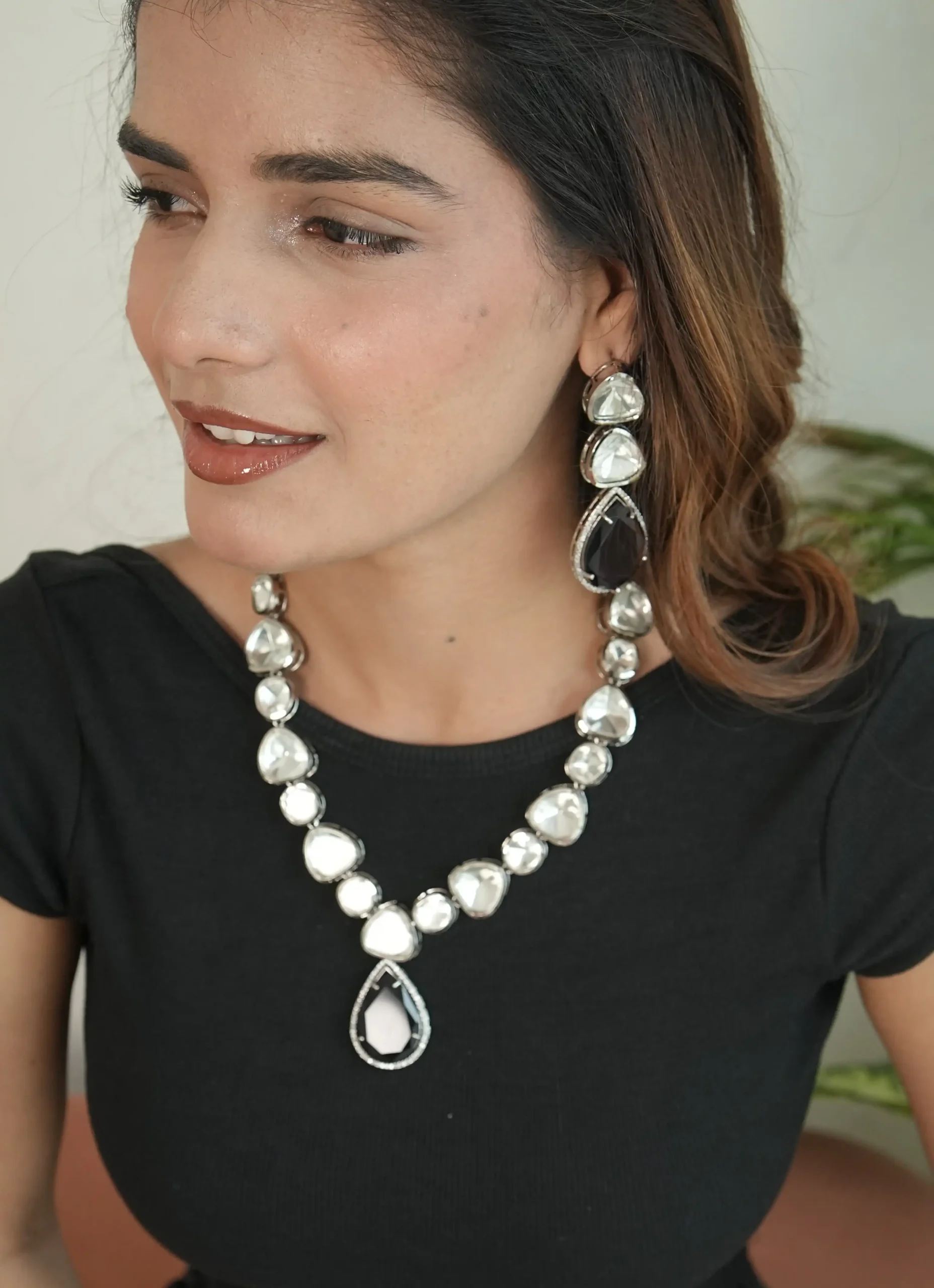Regal Shadow Drop Necklace Set (Dark Brown)
