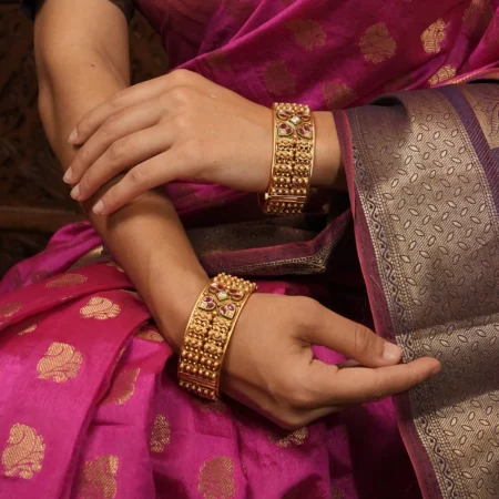Traditional Floral Kundan Work Kada Bangles