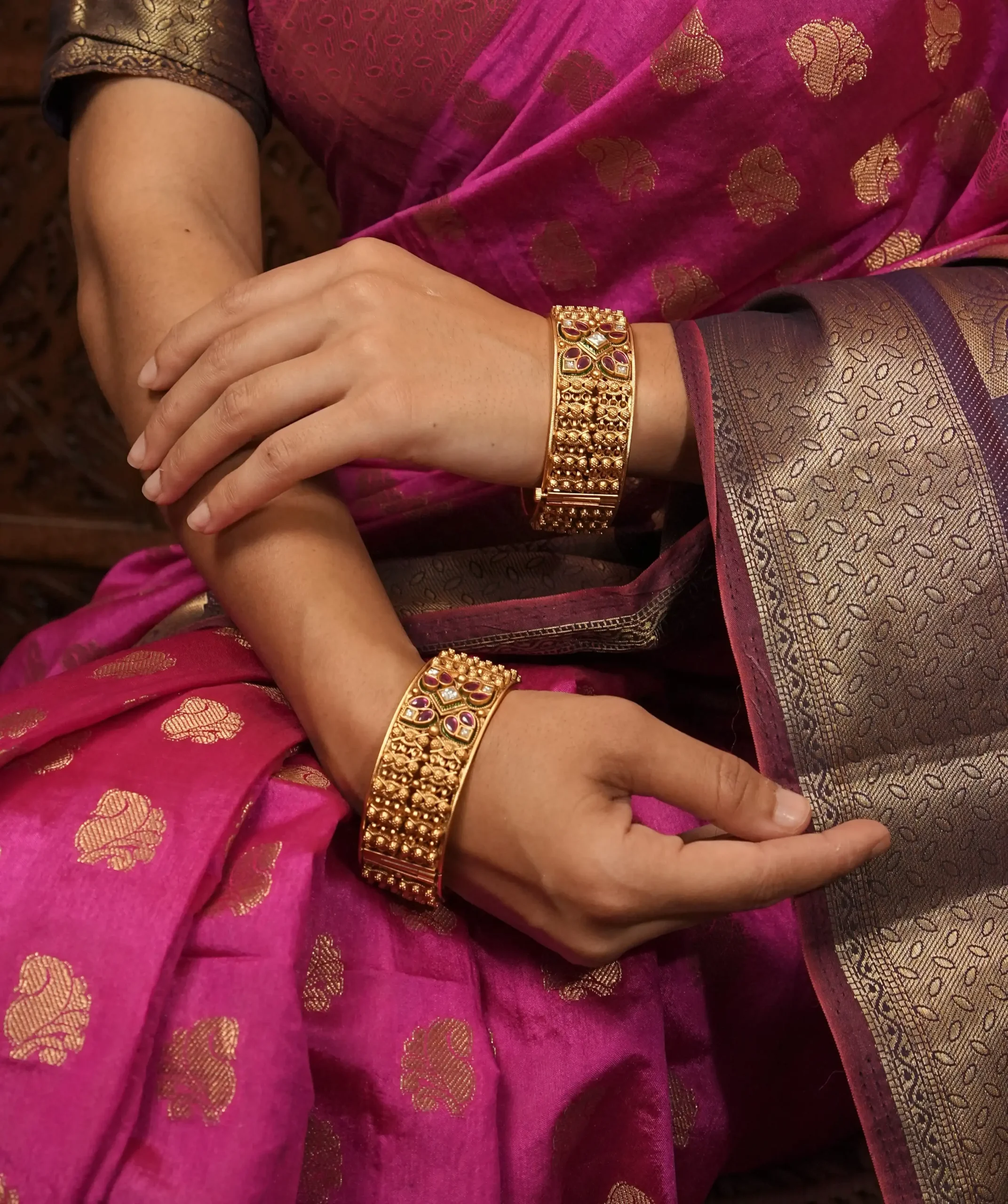 Traditional Floral Kundan Work Kada Bangles
