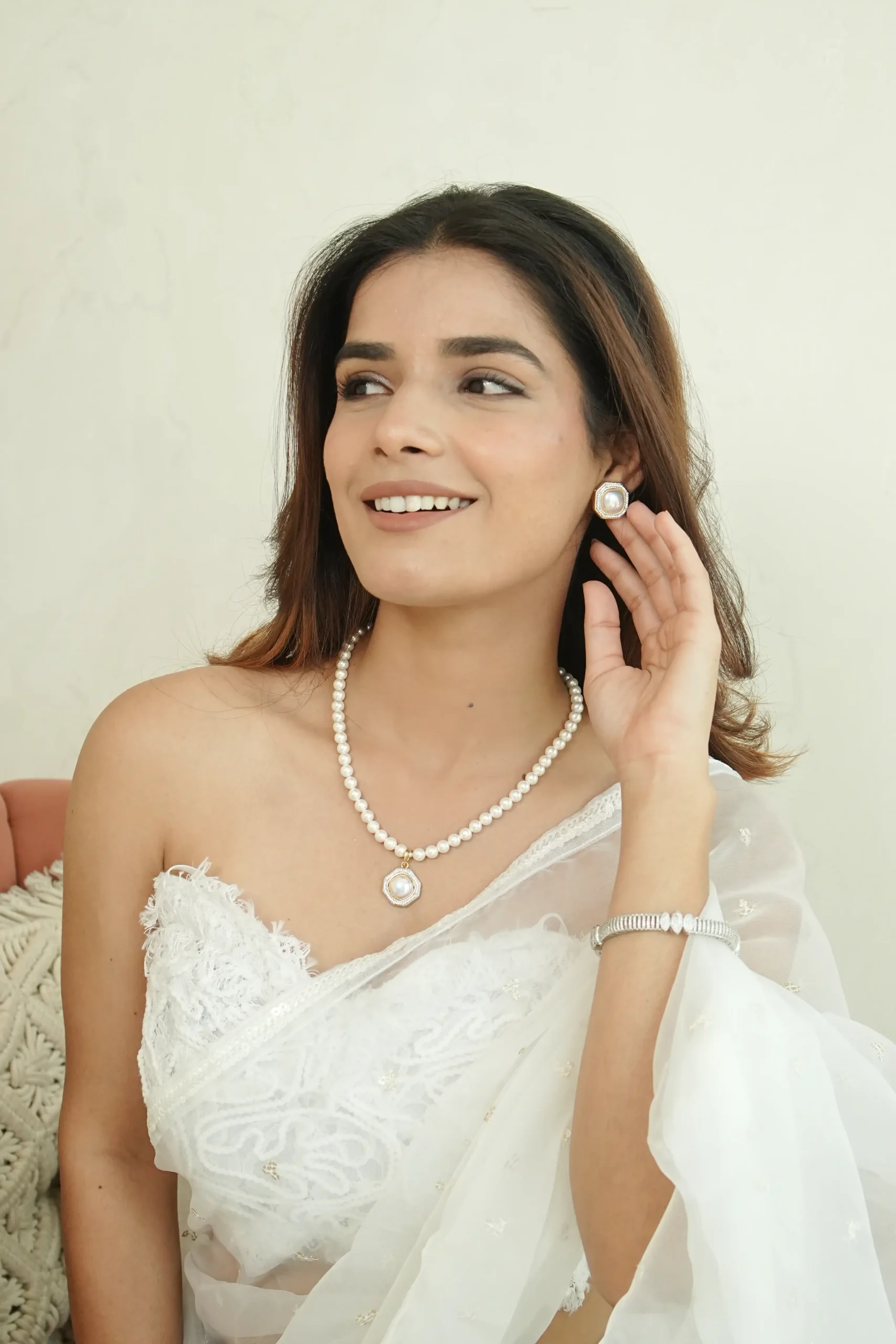 Adorable Pearl Studded Pendant Set