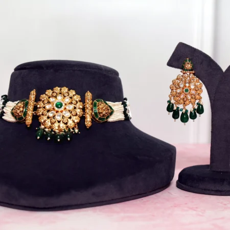 Traditional Kundan Choker Necklace Set