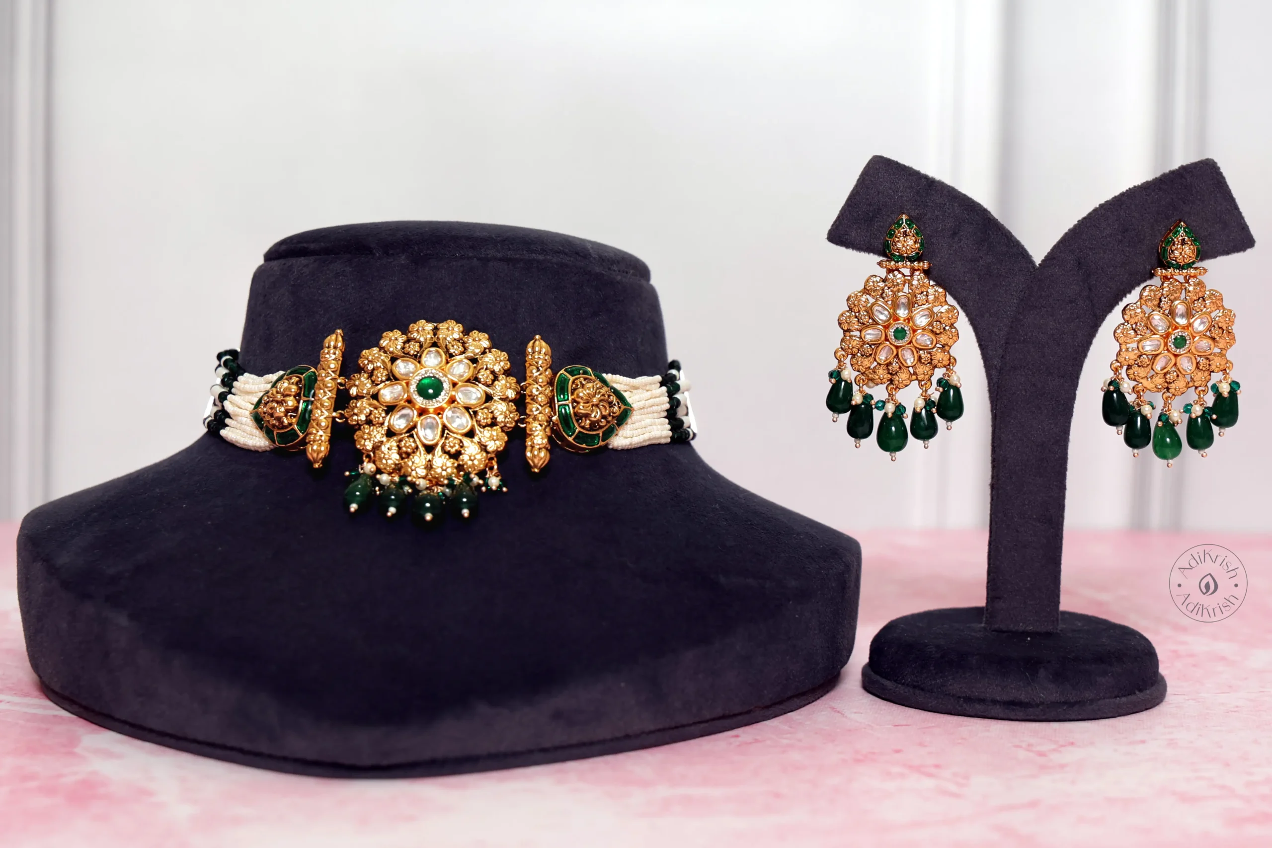 Traditional Kundan Choker Necklace Set